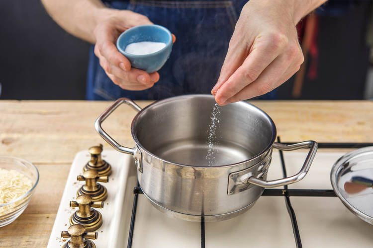 Cook the rice