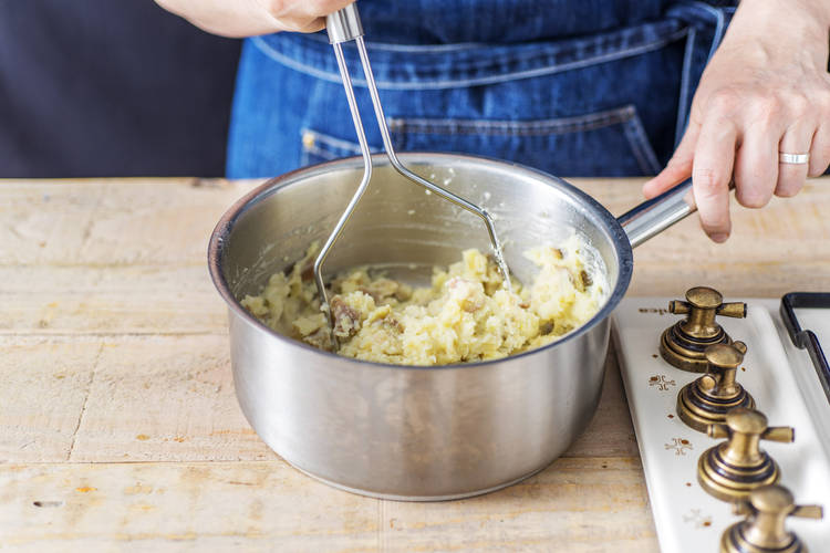 Mash the potato