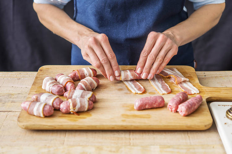 Wrap the pigs