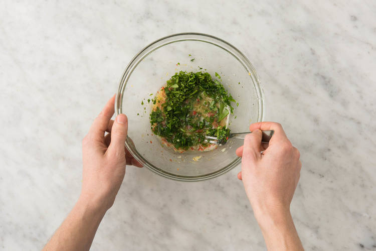 5 MAKE CHIMICHURRI