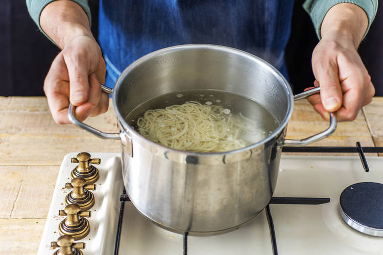 Cook the noodles