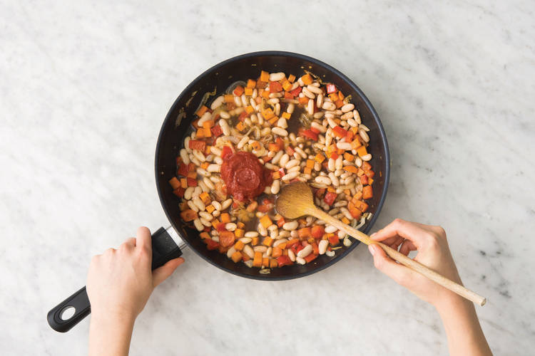 Add flavour to the beans