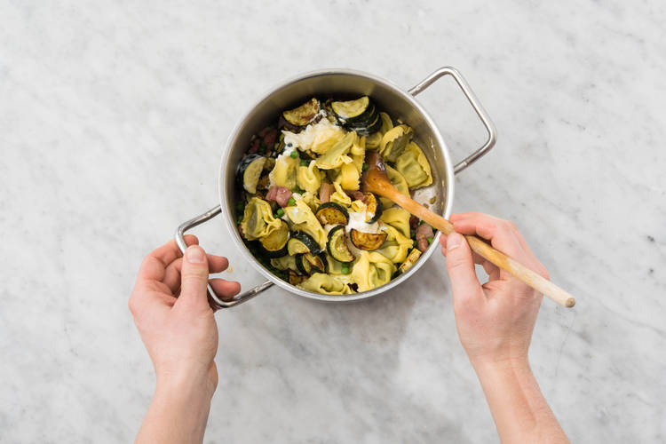 Toss Tortelloni