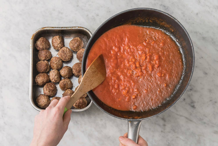 Cook the sauce