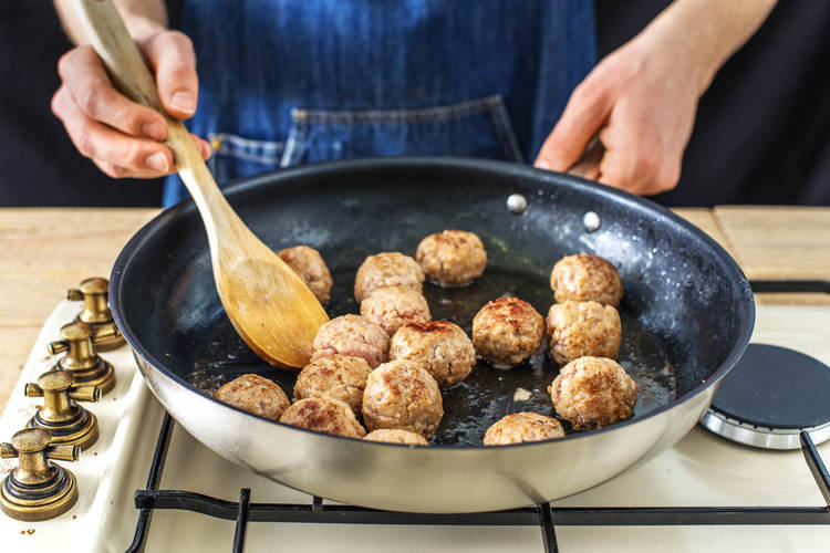 Fry the Meatballs
