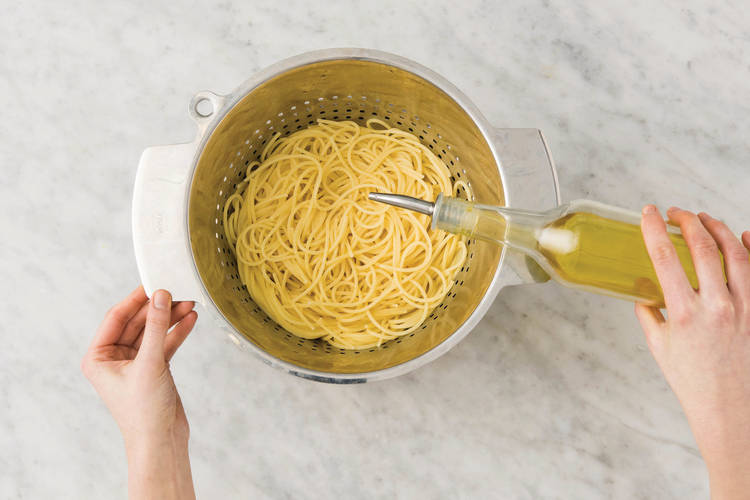 Cook the spaghetti