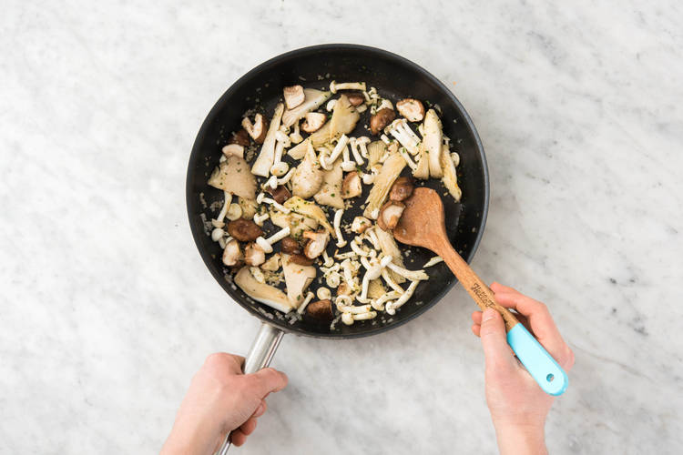 Paddenstoelen bakken