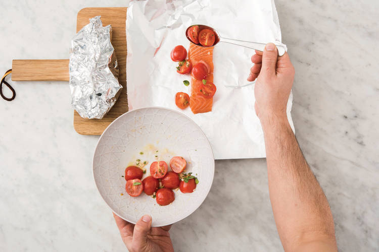 Cook the salmon parcels