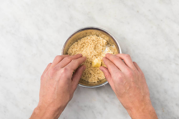 Streusel herstellen