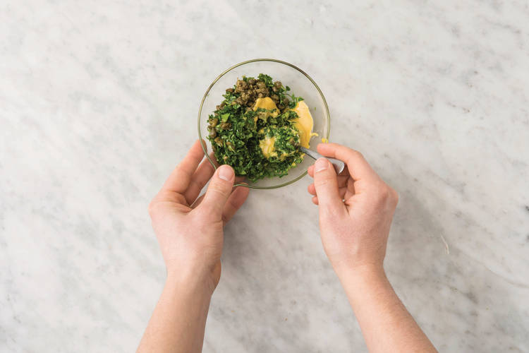 MAKE THE SALSA VERDE