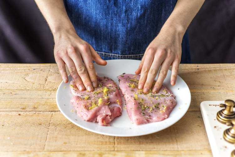 MARINATE THE CHICKEN