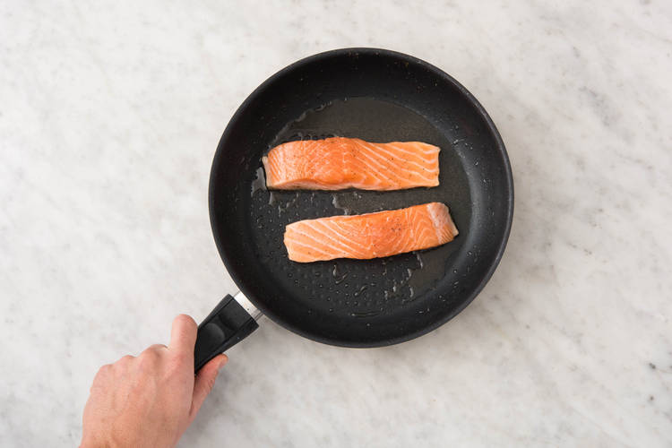 Cook Couscous and Salmon