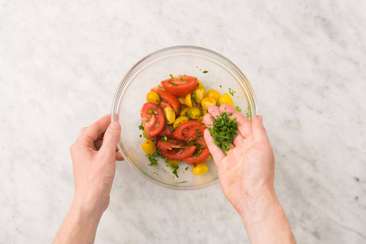 Tomatensalat zubereiten