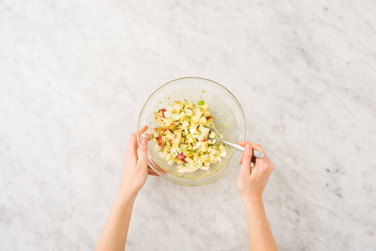3 MAKE SALAD