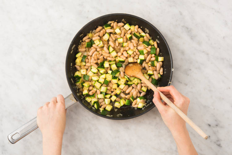 4 ADD CANNELLINI BEANS