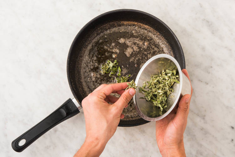 5 FAIRE LA SAUCE DE CUISSON