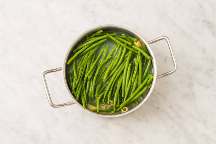 4 COOK GREEN BEANS