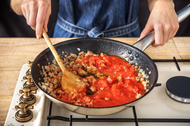 SIMMER THE RAGU