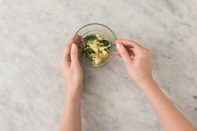 Make the parsley butter (optional)