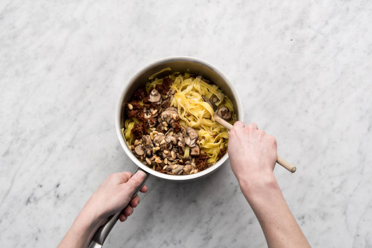 Toss the pasta in the sauce