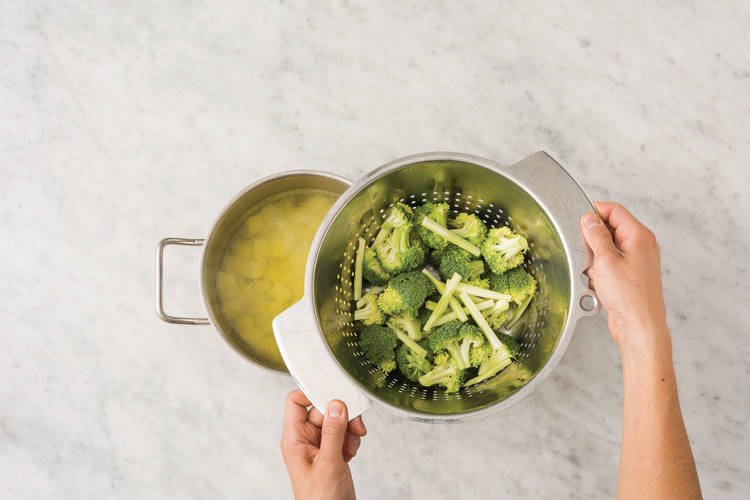 Cook the potato & broccoli