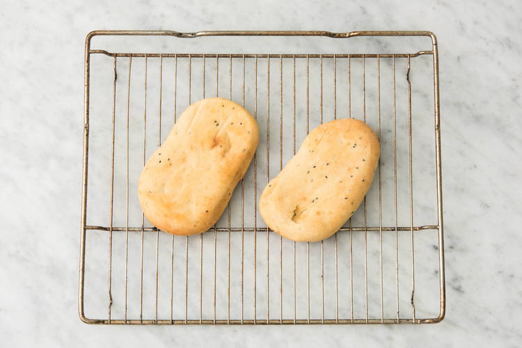 bROT AUFBACKEN