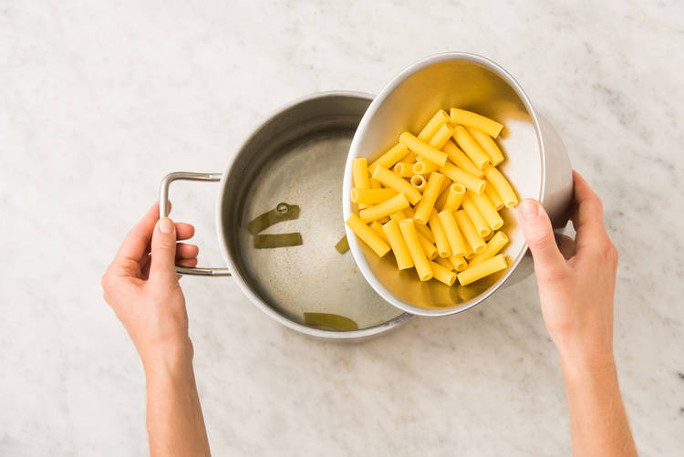2 CUIRE LES PÂTES