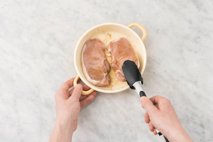 ADD FLAVOUR TO THE PORK