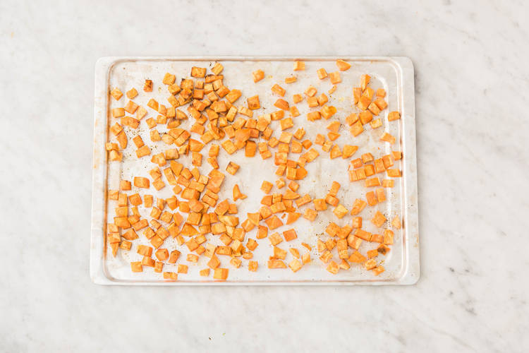 1 RÔTIR LES PATATES