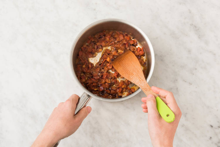 4 PRÉPARER LA RELISH