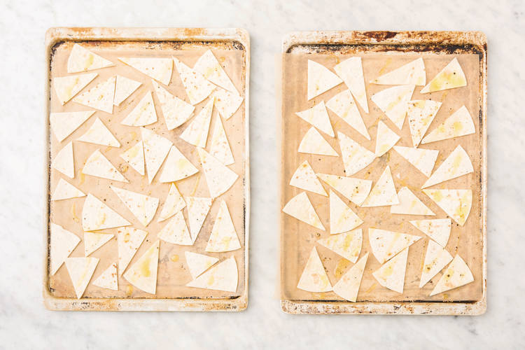 MAKE THE TORTILLA CHIPS