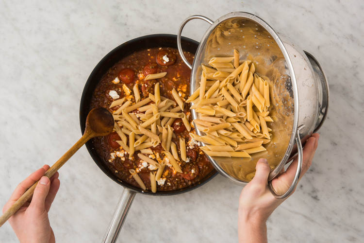 Rucola en penne mengen