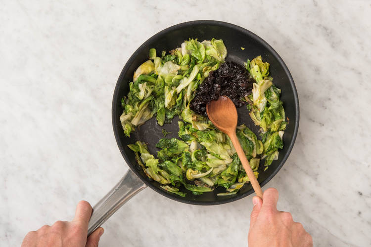 Assaisonner la chicorée