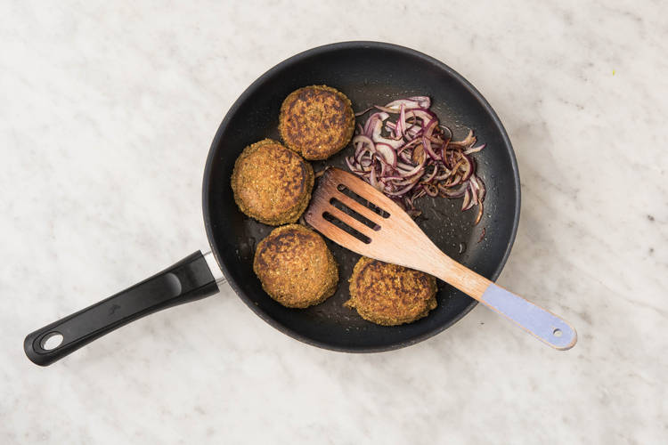 Falafelburgers maken