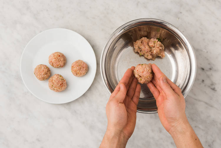 3 FAIRE LES BOULETTES