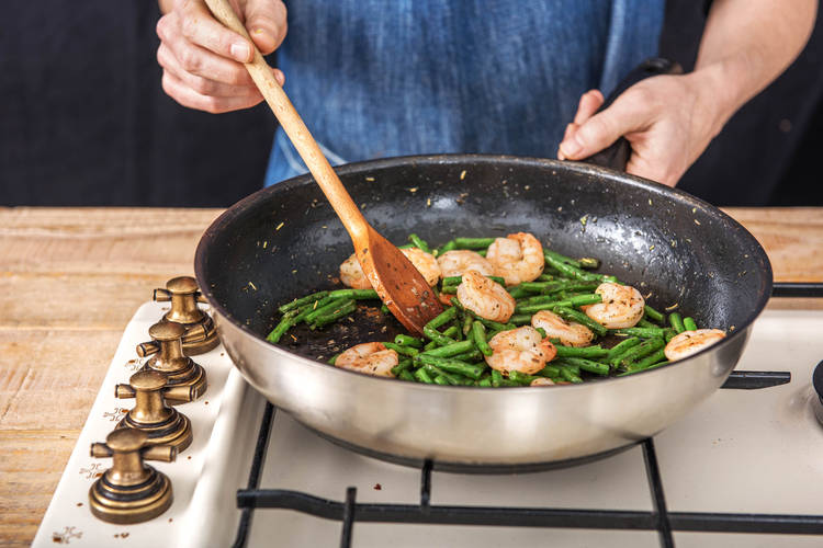 Add the Prawns