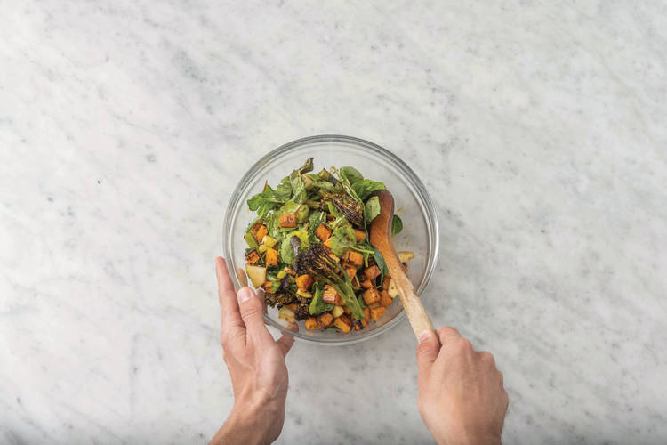 Dress salad