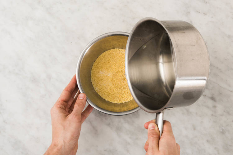 3 CUIRE LE COUSCOUS