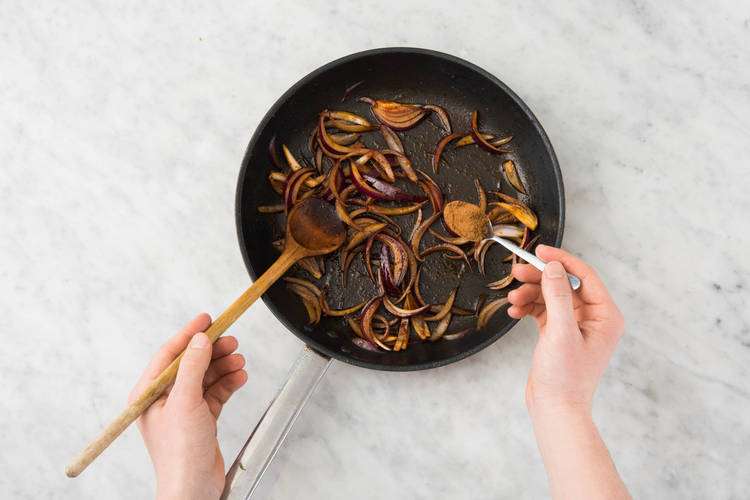 Faire revenir les condiments