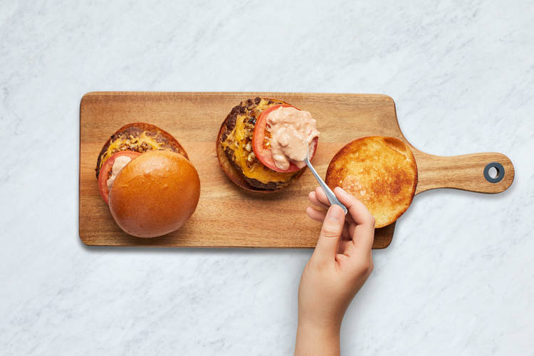 Toast Buns and Serve