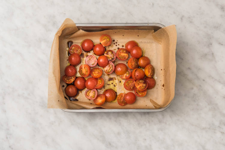 Enfourner les tomates cerises