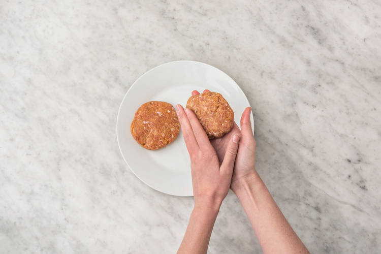 3 MAKE TURKEY PATTIES