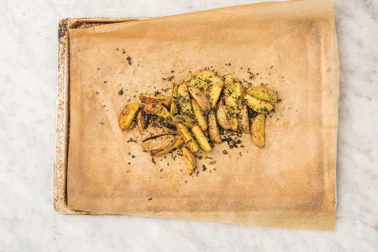 ROAST THE POTATO WEDGES