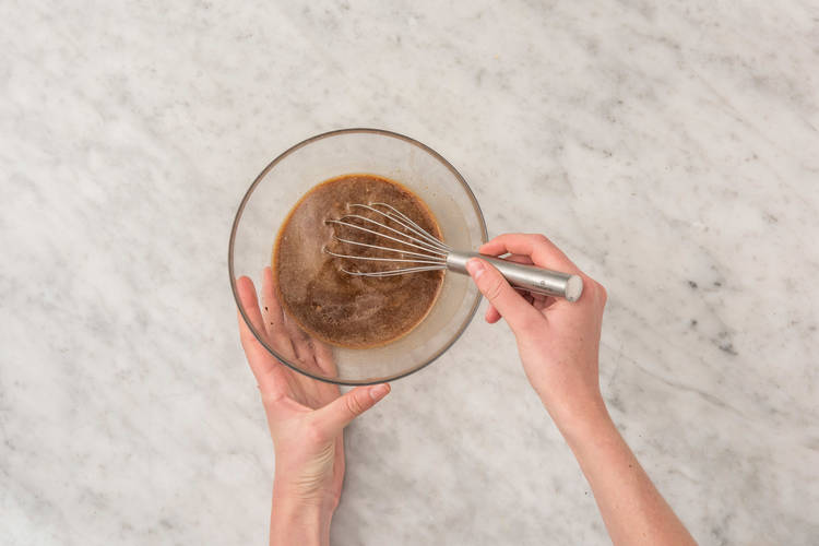 4 PRÉPARER LA SAUCE