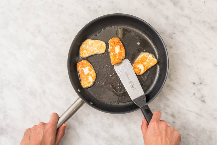 Faites cuire le halloumi