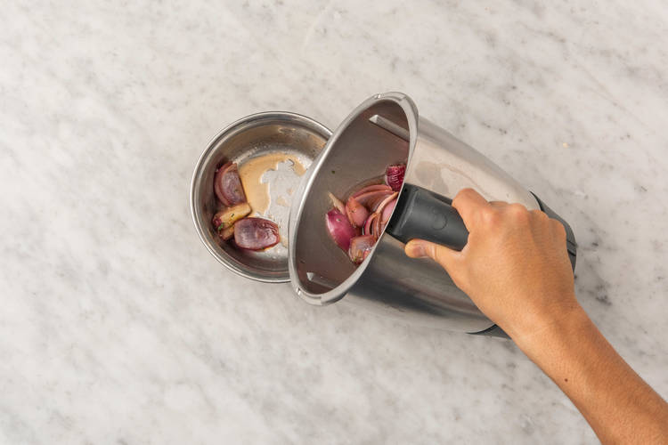 FÜR ZWIEBELn & GURKE