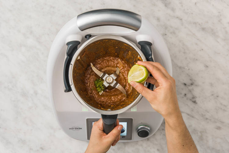 ERDNUSSSOSSE KOCHEN