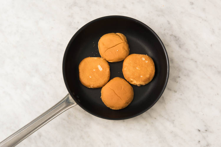 BURGERBRÖTCHEN anbraten