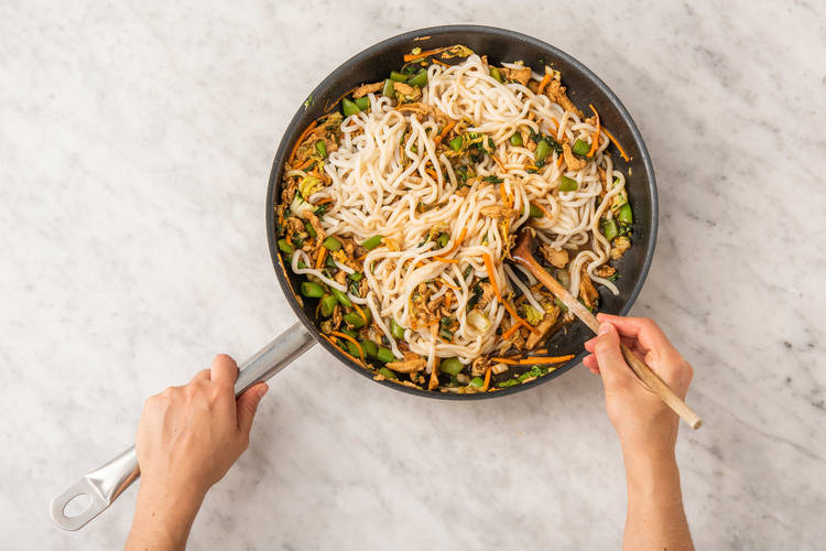 Wokpasta toevoegen
