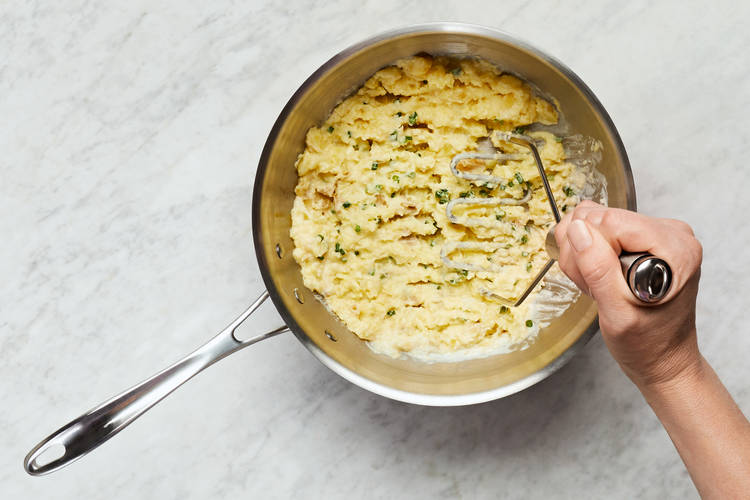 Make Mashed Potatoes